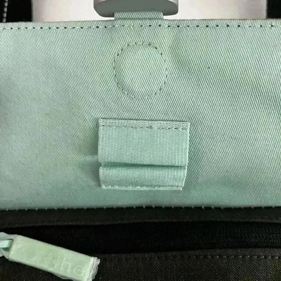 Sherpani Zooma Crossbody Bag - Picture 3 of 11